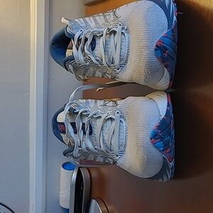 Mizuno wave rider 26 size 8.5